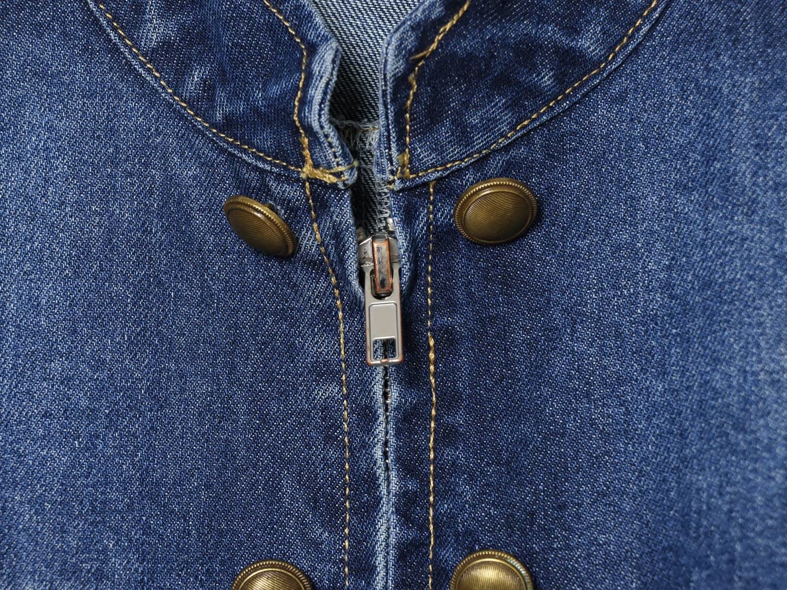 Women's long sleeved O Neck denim jacket