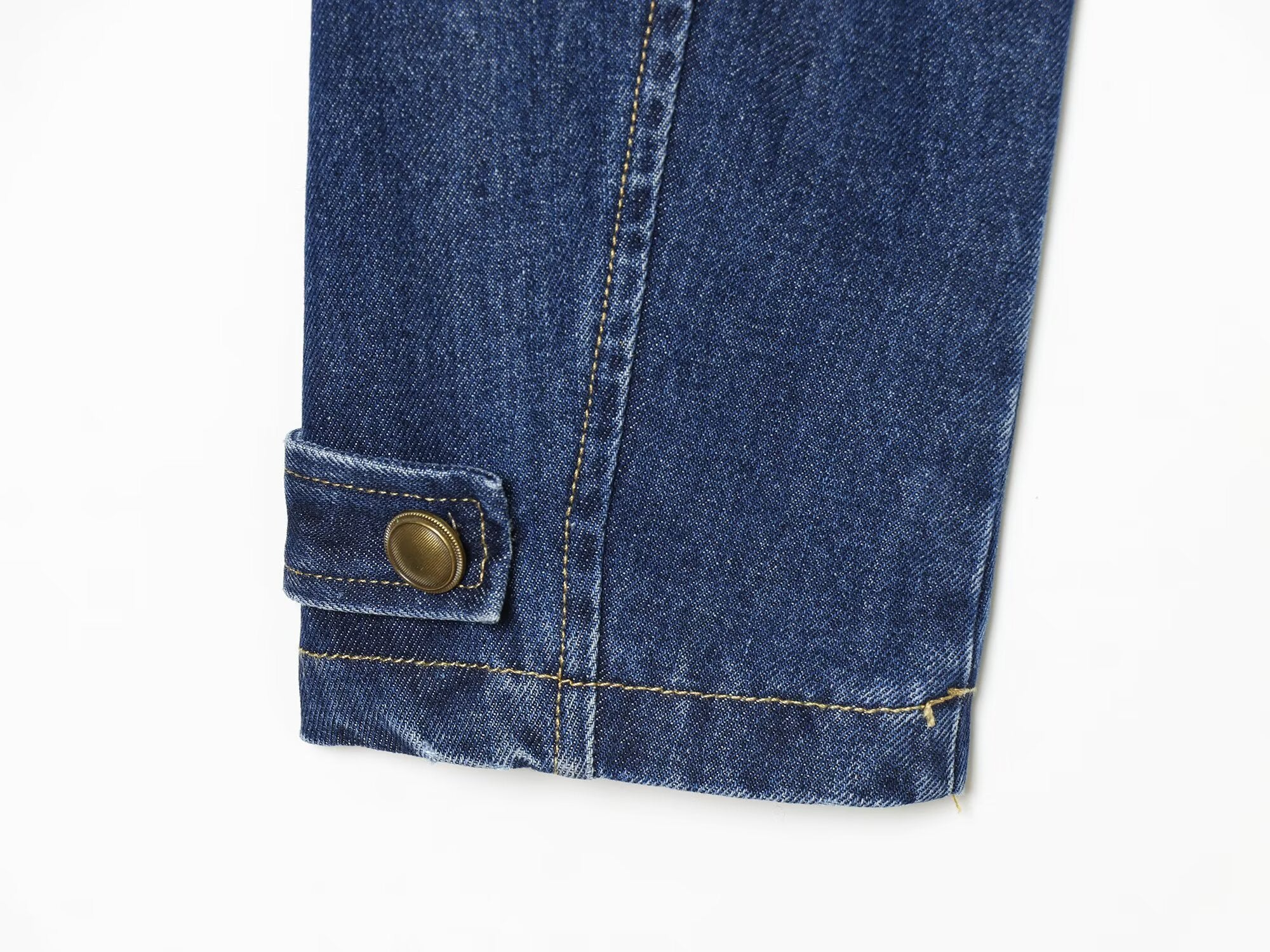 Women's long sleeved O Neck denim jacket