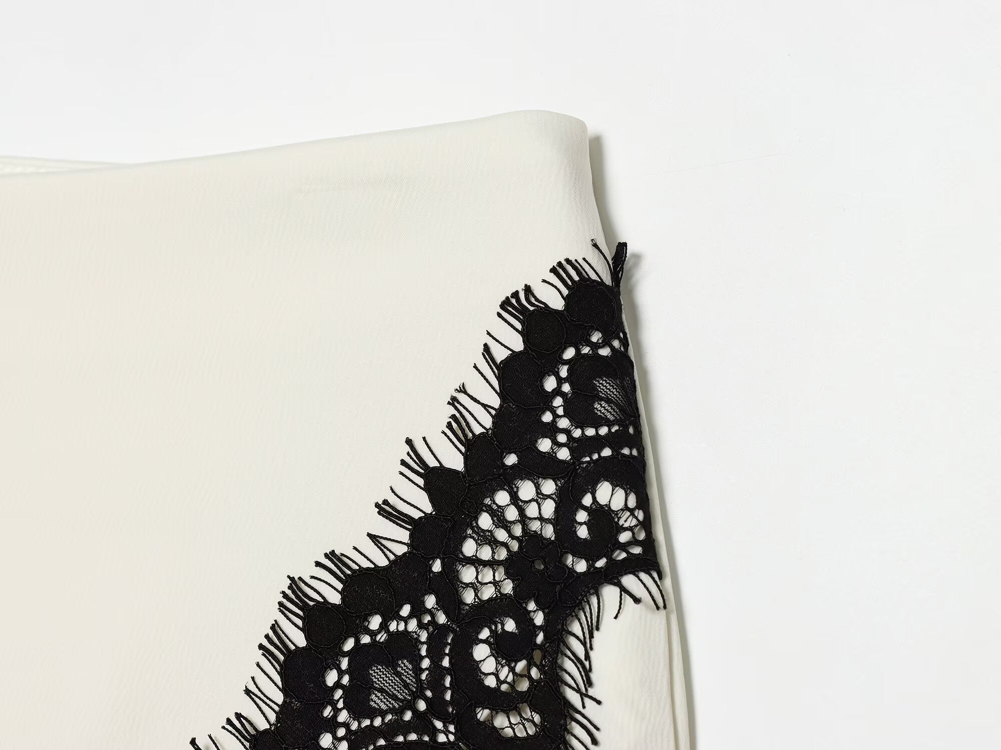 2026 Women's Lace Decorative Slim Mini Skirt